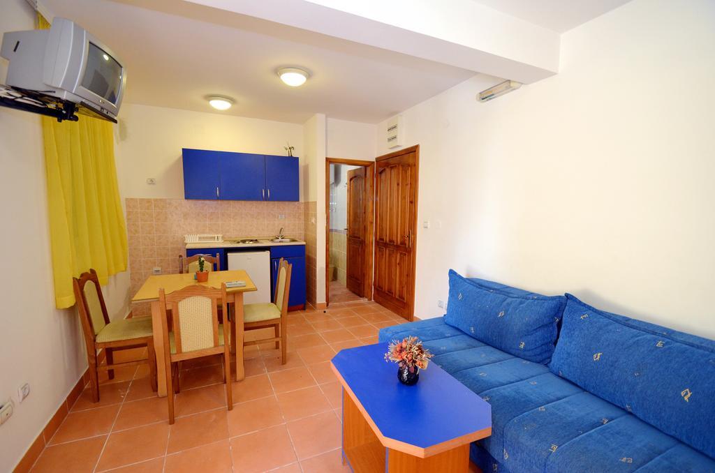 Guest House Villa Iva 부드바 객실 사진
